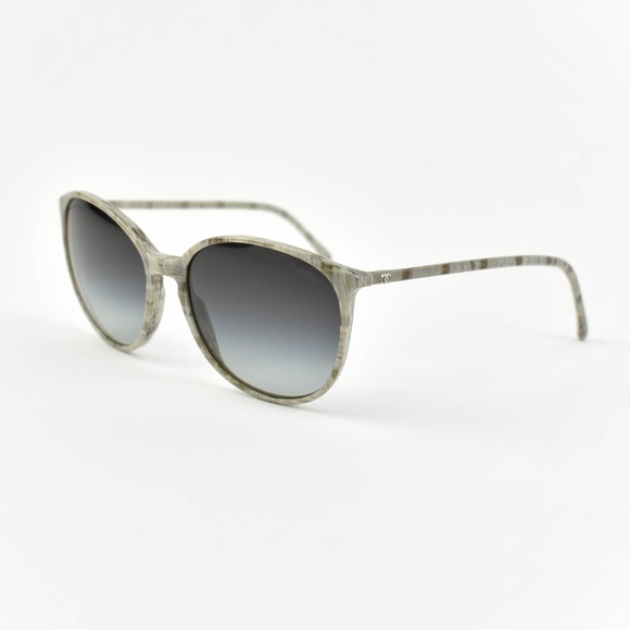 CHANEL Accessories - CHANEL: Gray, "Horn" & "CC" Logo Sunglasses (fz)